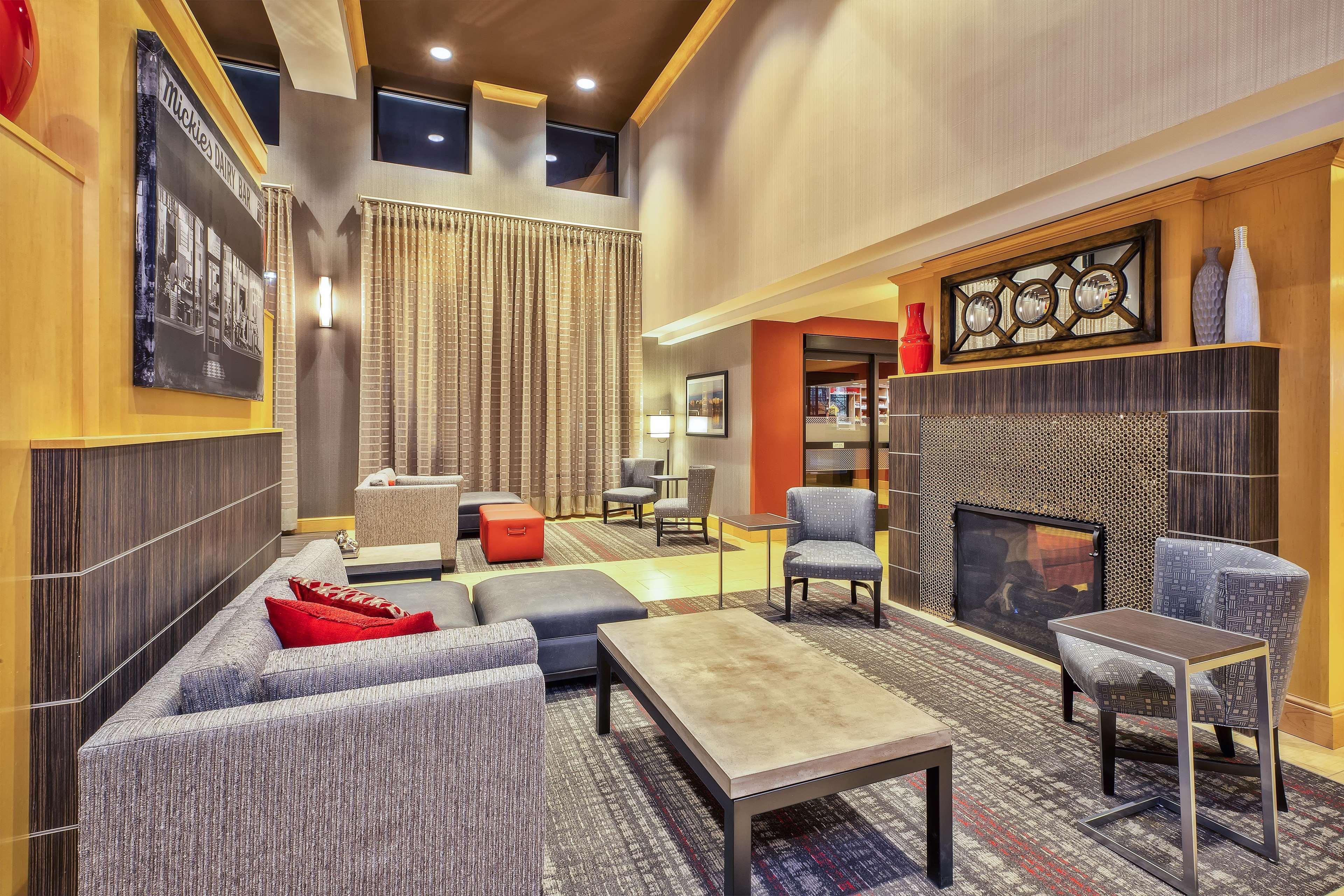 Hampton Inn & Suites Madison - West Buitenkant foto