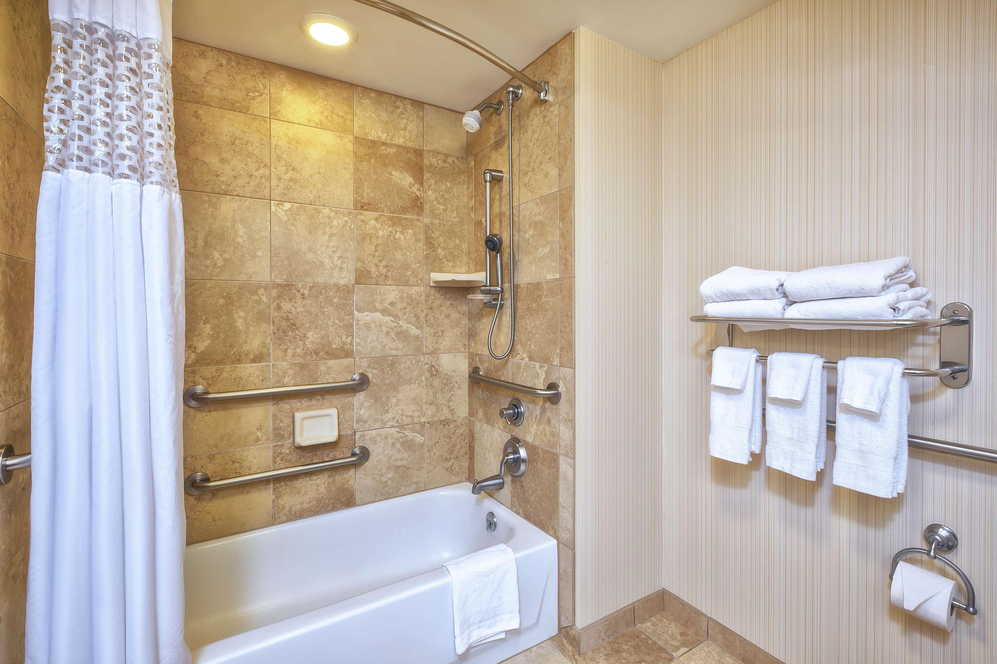 Hampton Inn & Suites Madison - West Buitenkant foto