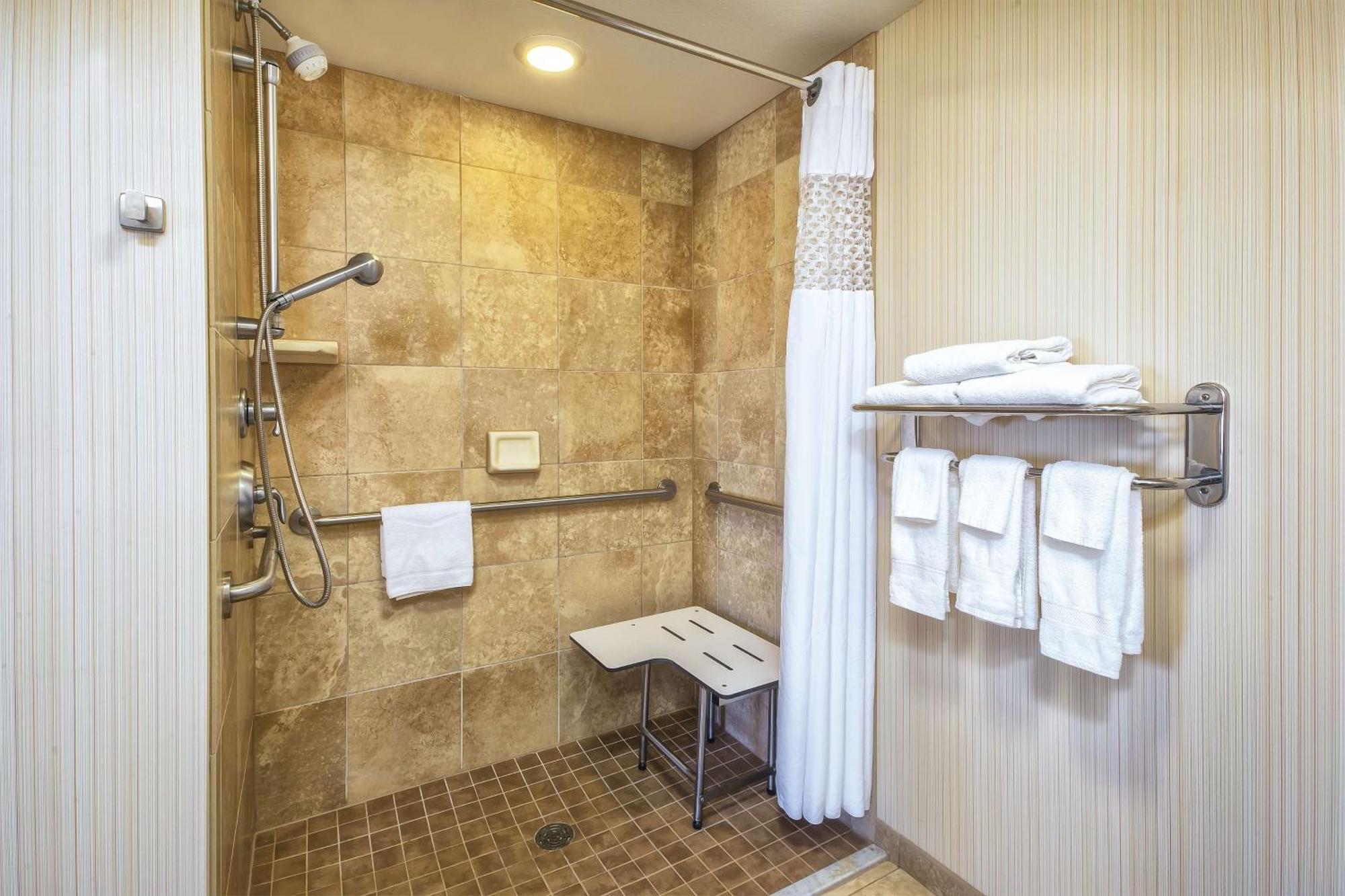 Hampton Inn & Suites Madison - West Buitenkant foto