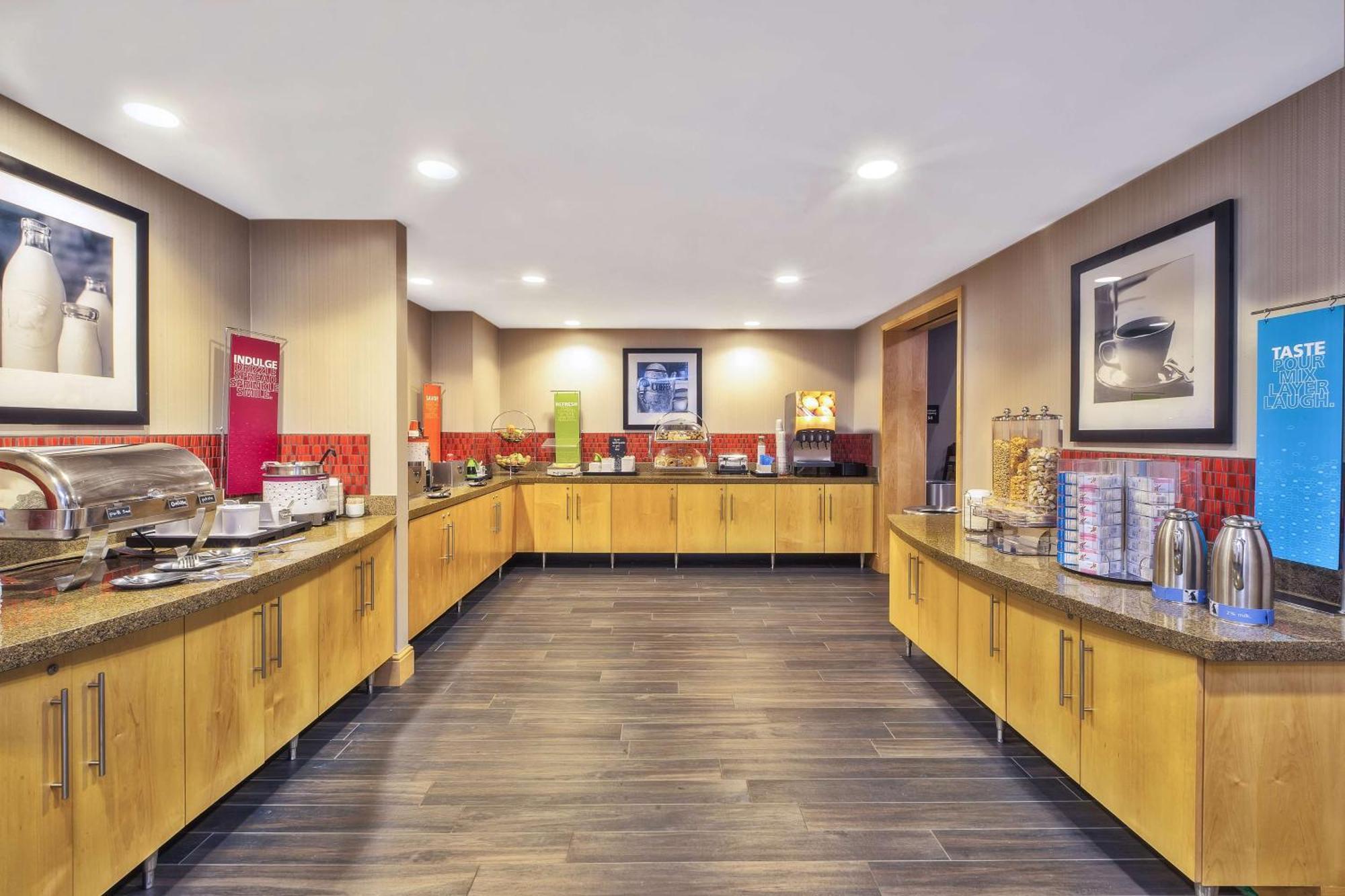 Hampton Inn & Suites Madison - West Buitenkant foto