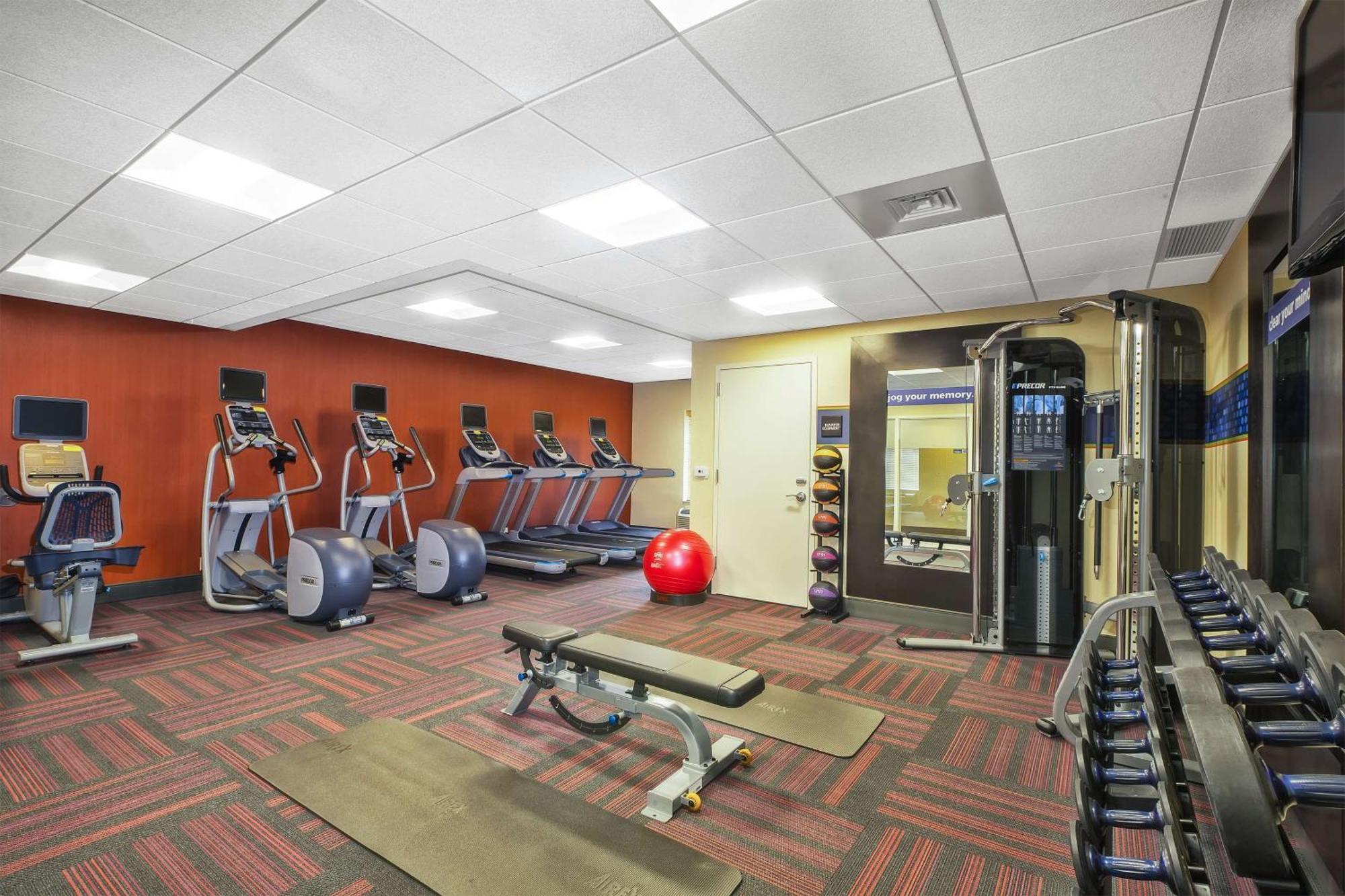 Hampton Inn & Suites Madison - West Buitenkant foto