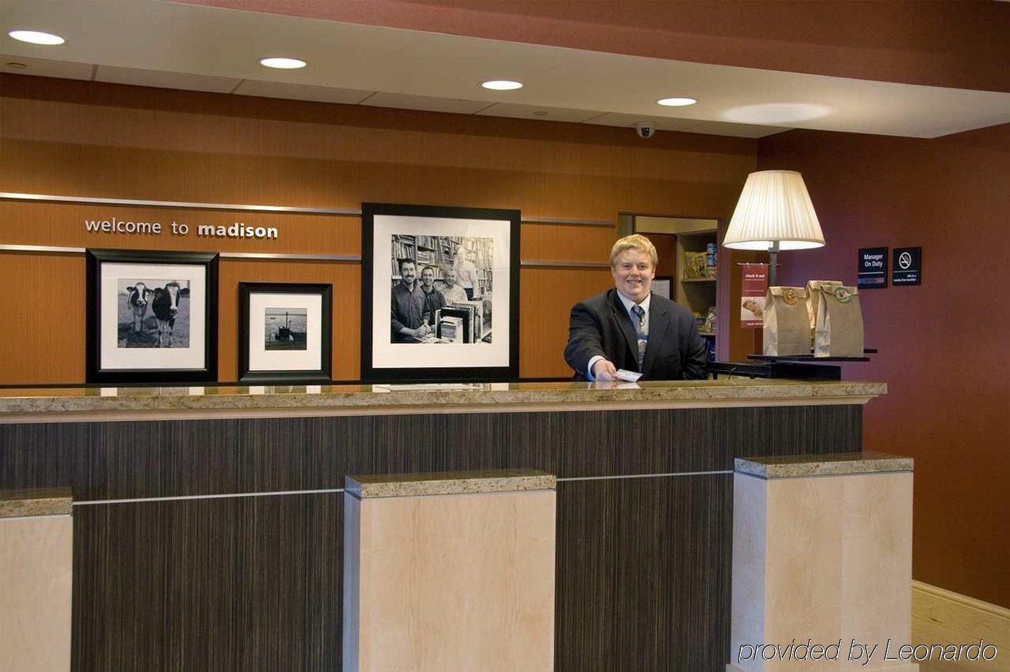 Hampton Inn & Suites Madison - West Buitenkant foto