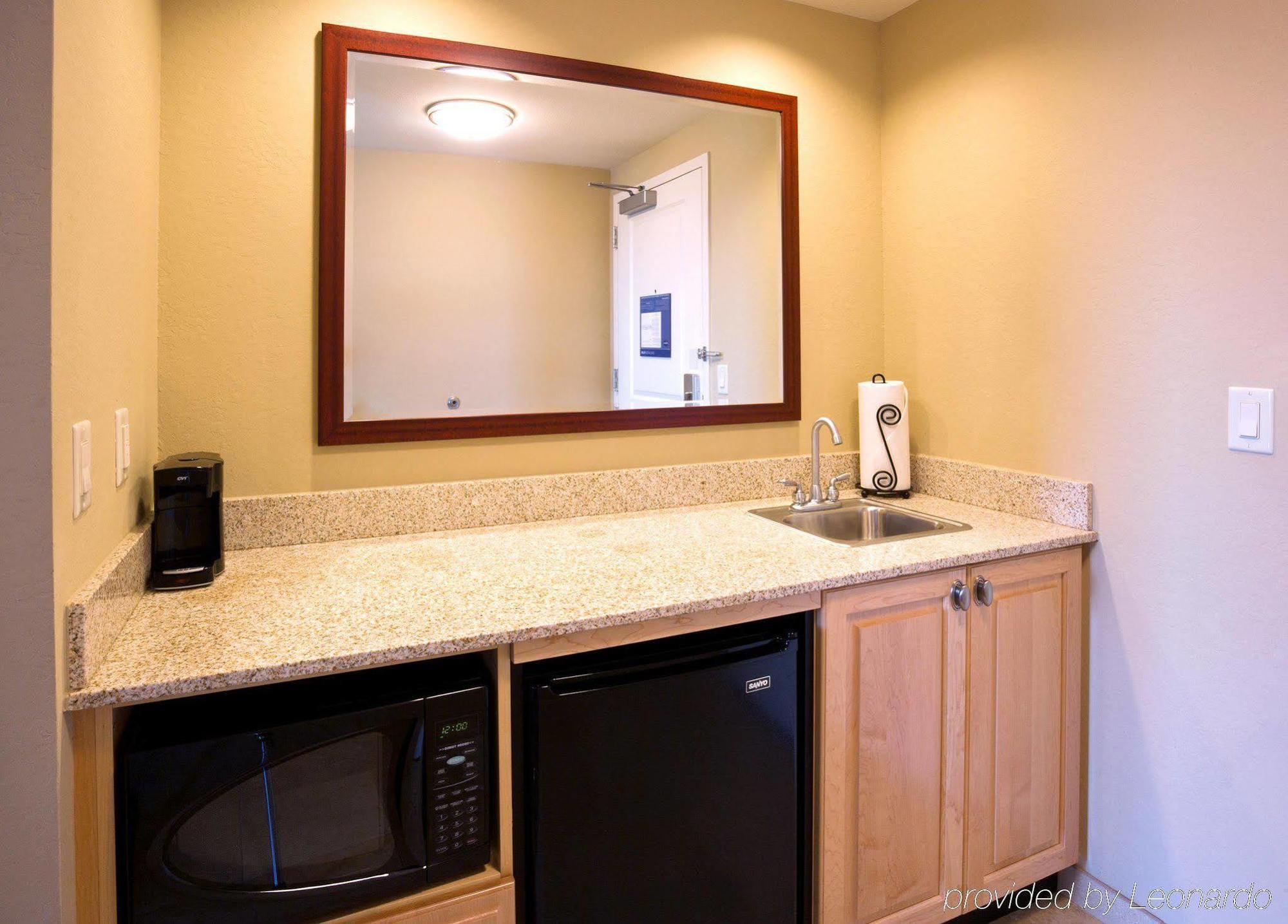 Hampton Inn & Suites Madison - West Buitenkant foto